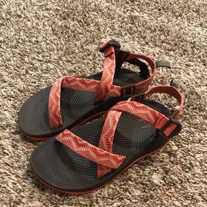 Kids Chaco sandals z/1 size 3